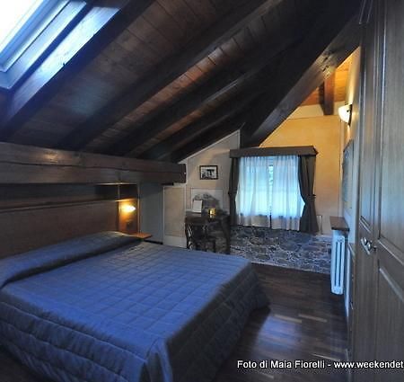 Hotel Le Soleil Challand-Saint-Anselme Rum bild