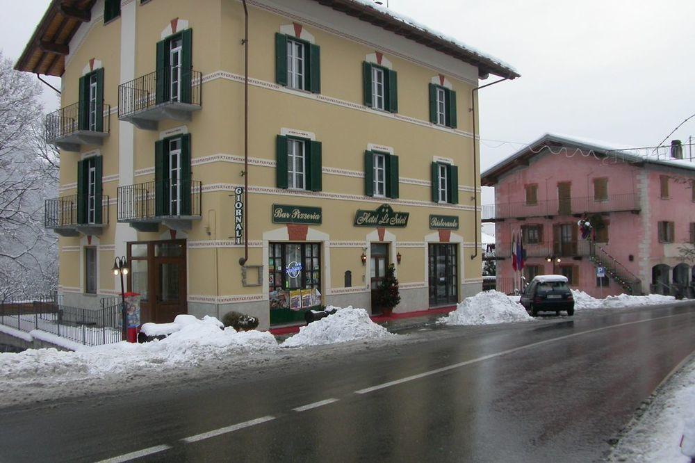 Hotel Le Soleil Challand-Saint-Anselme Exteriör bild