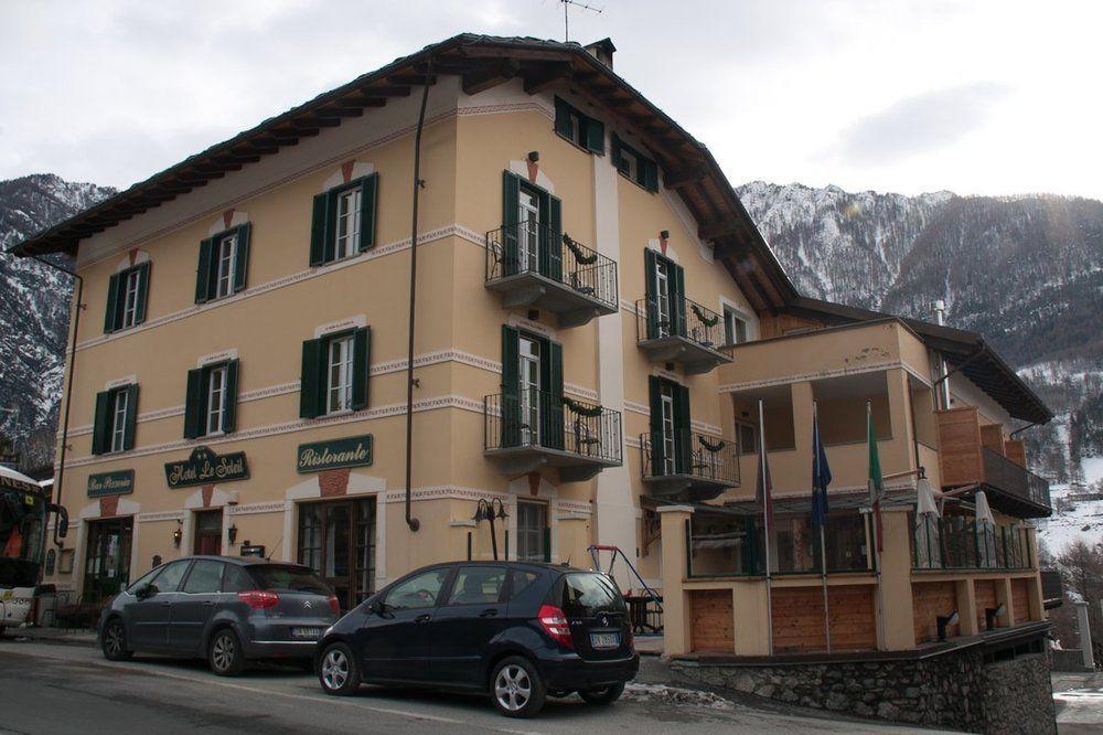Hotel Le Soleil Challand-Saint-Anselme Exteriör bild