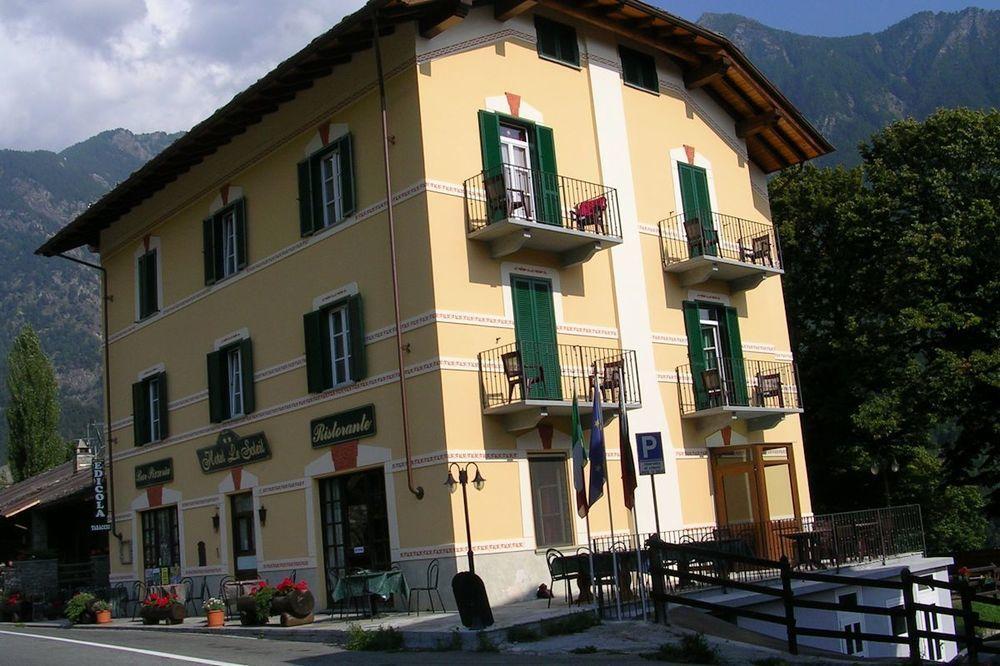 Hotel Le Soleil Challand-Saint-Anselme Exteriör bild